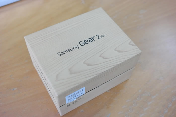 Samsung-Gear-2-Neo-Unboxing-SAM_1747.jpg