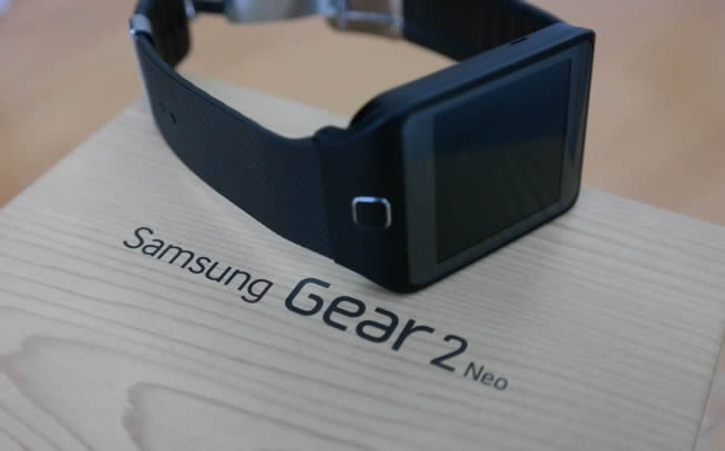 Samsung-Gear-2-Neo-Unboxing-SAM_1748.jpg