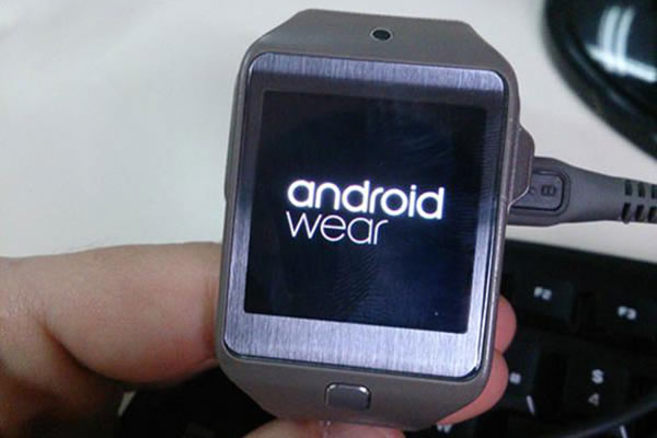 Gear 2 运行 Android Wear 了